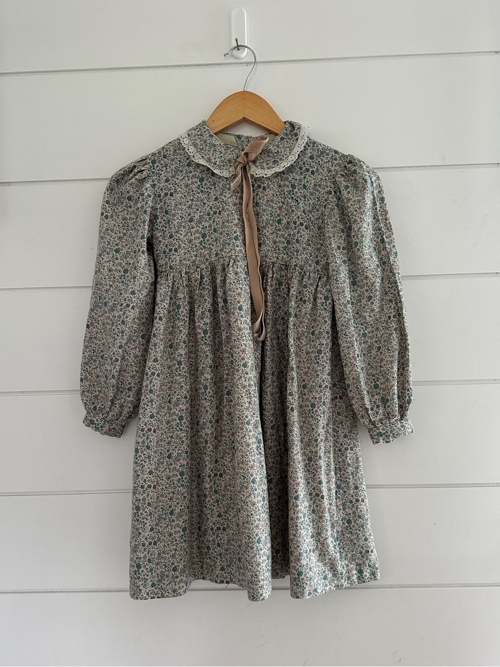Vintage Handmade Collar Floral Dress- Size 6-7 (Not marked A See Measurements)